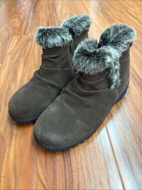 Khombu women boots 6m